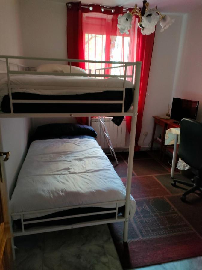 Habitacion Privada, Luminosa Y Bien Comunicada Madrid Luaran gambar